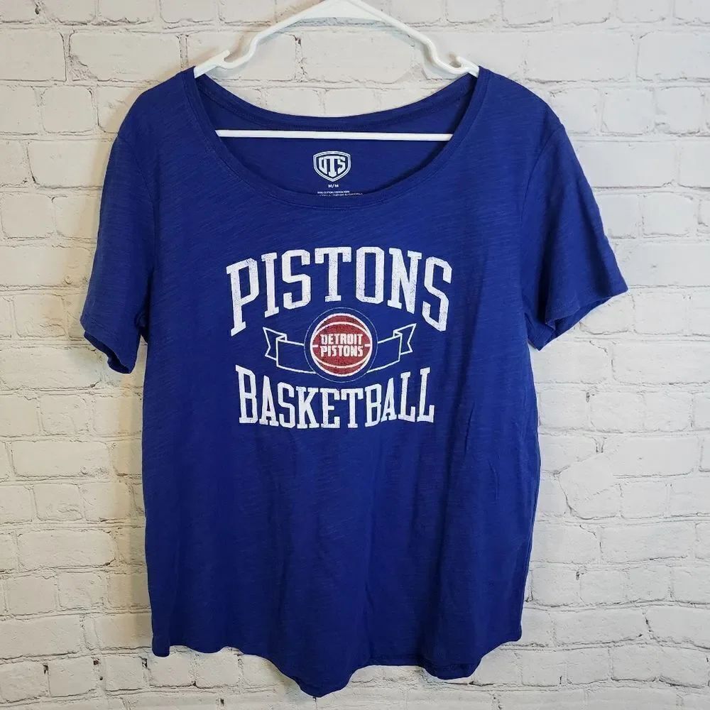 Men's NBA "Detroit Pistons" shirt, size Medium